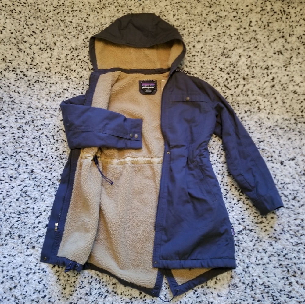 NWT Patagonia prairie dawn parka in smolder blue